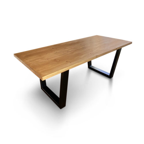 Marriott Dining Table in Pine 3