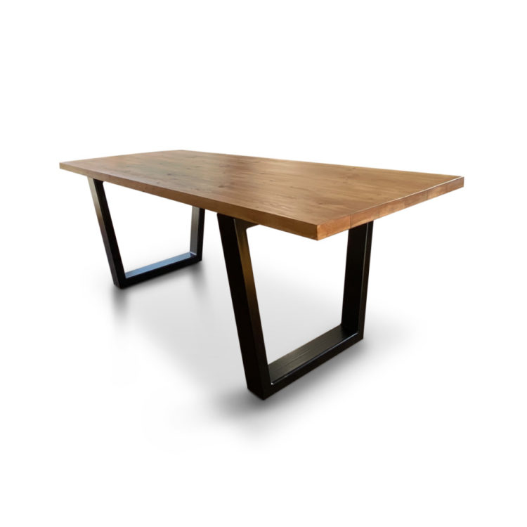 Marriott Dining Table in Pine 4